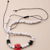 Κολιέ Με Λευκές Χάντρες Και Κρεμαστό Καβουράκι