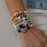 Χρωματιστό Βραχιόλι Με Πολύχρωμες Χάντρες Και Ψαράκι