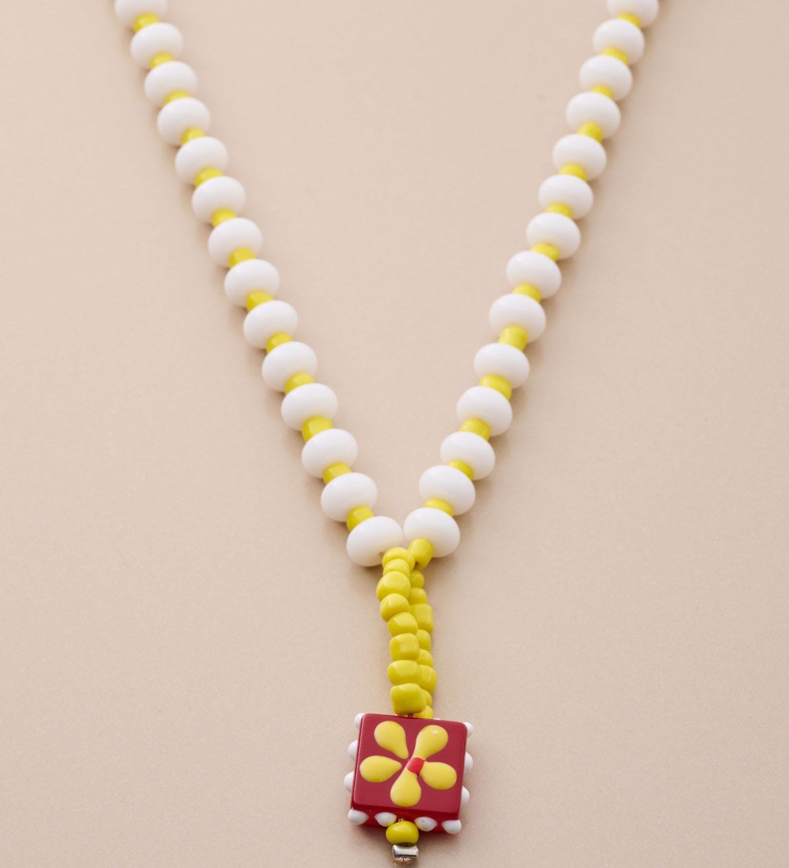 Colorful Seed Bead Necklace With Daisy Pendant